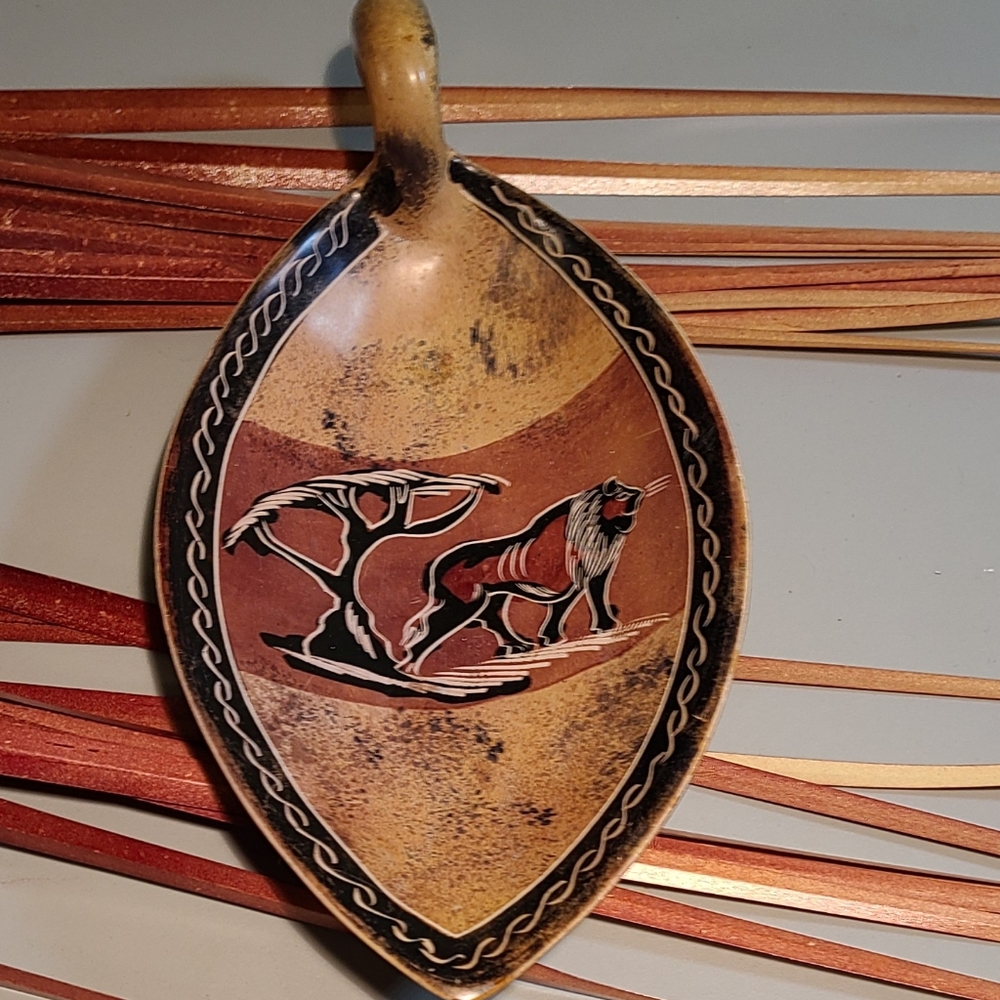 African Kenya Bowl.